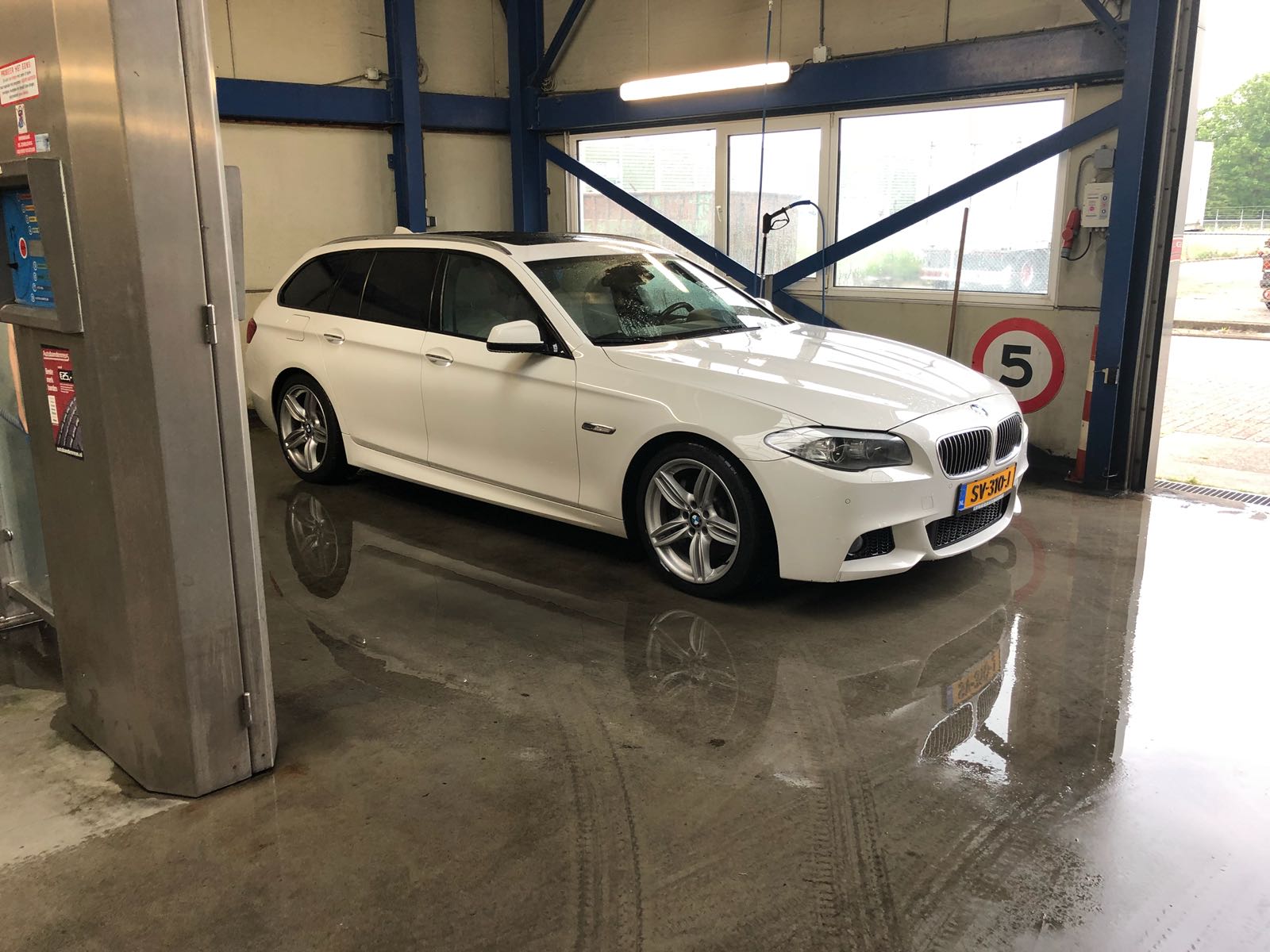 BMW 530d 2011